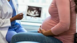 מים מקוניאליים